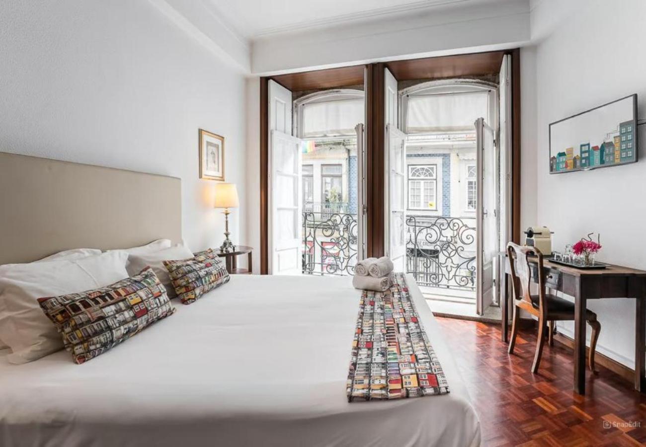 Maison d'hôtes Office Suits In Flores By D&s Oporto