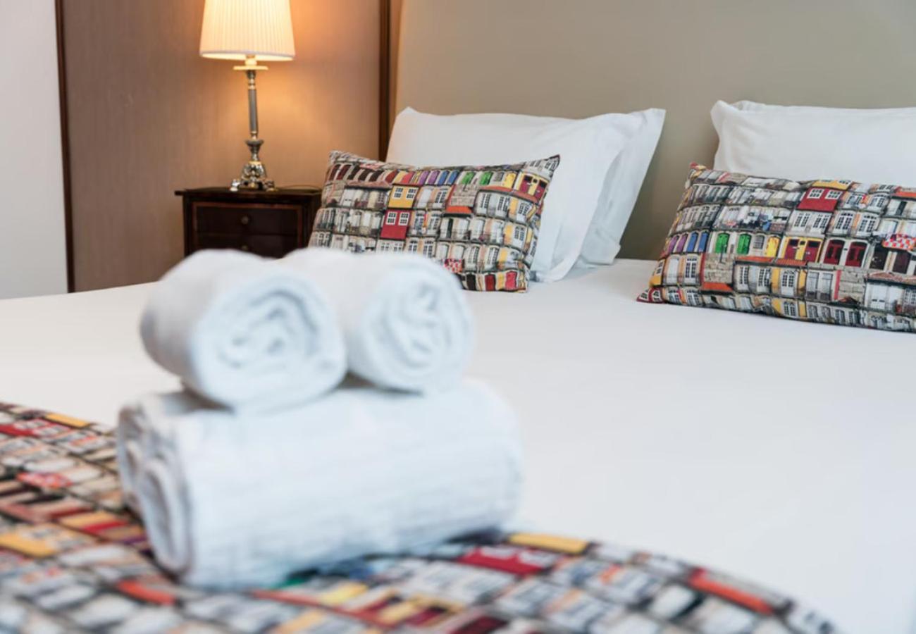 Office Suits In Flores By D&s Guest house Porto